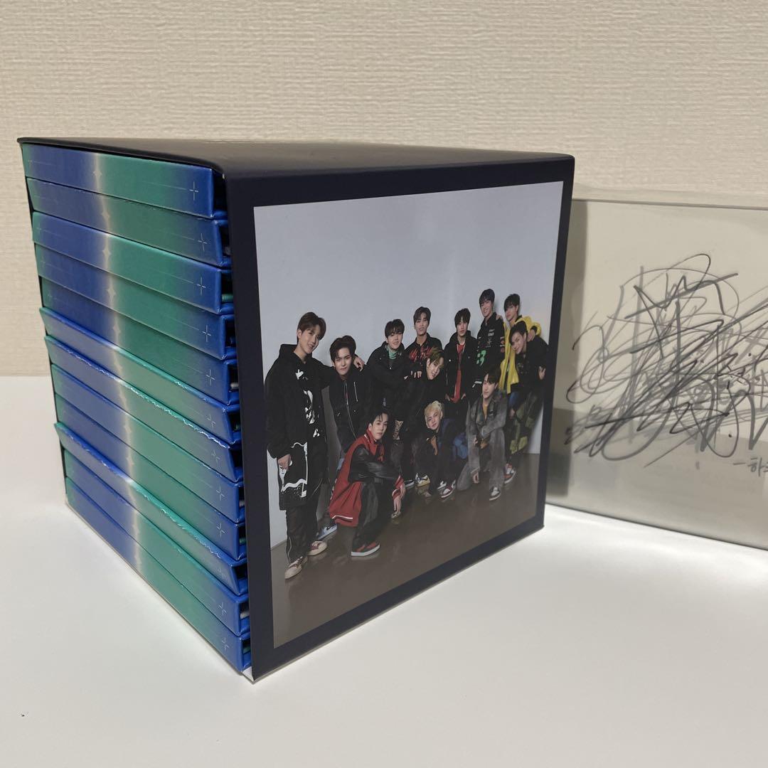 

[USED] TREASURE 1st MINI ALBUM Digipack Set