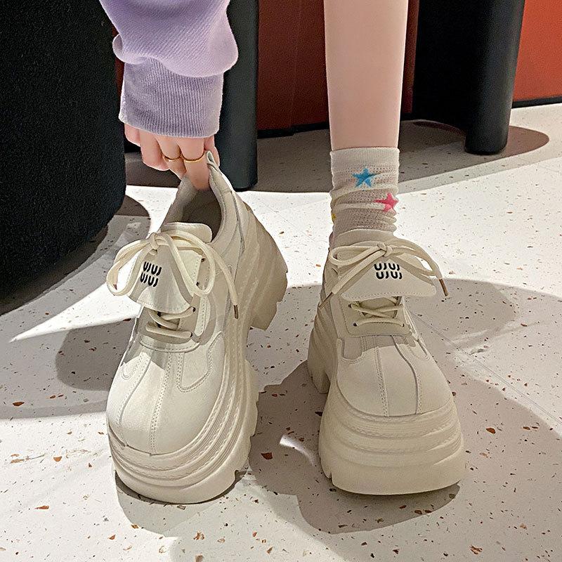 Malé silné jednoboty muffin JK Spice Girl Jarní nové malé kožené boty zvyšující výšku