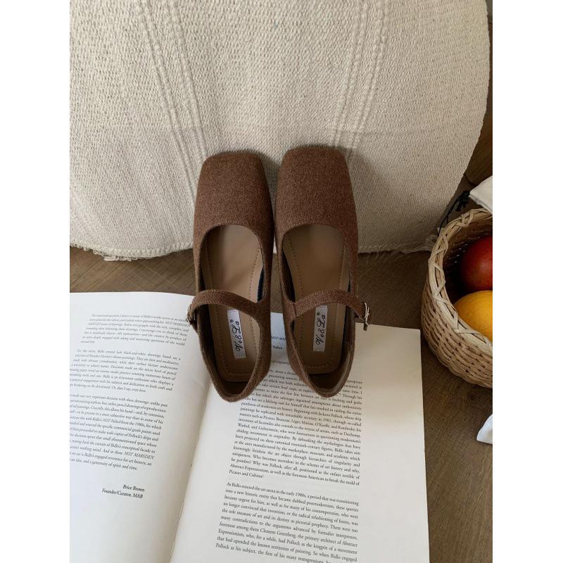 French square head with Mary Jane shoes for women in spring and autumn 2025, new evening fairy wind woolen light mouth single shoes