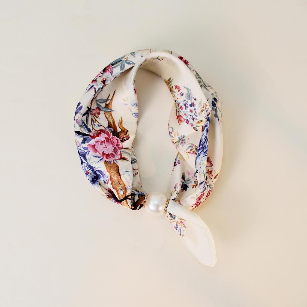 Elegante Sciarpa di Seta Magnetica con Fiori di Cashmere a Pois