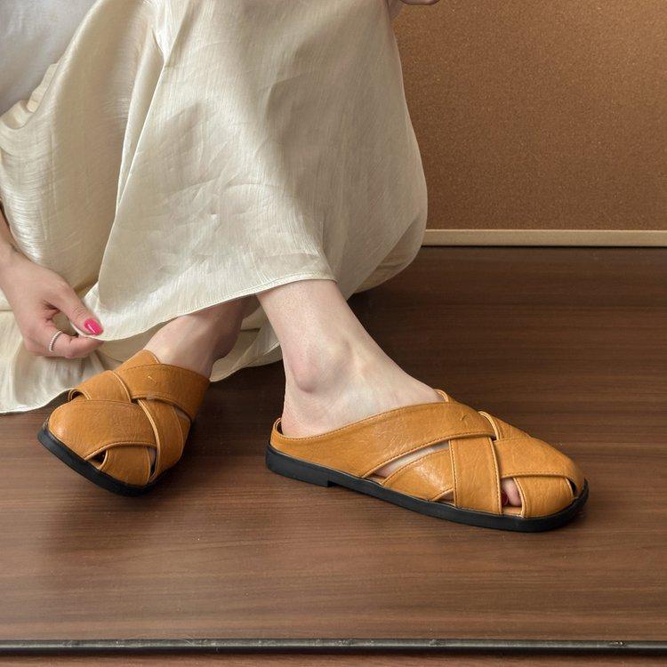 

Leather square head slippers women s 2025 summer new hollow retro woven fashion versatile two wear platform Roman shoes 40