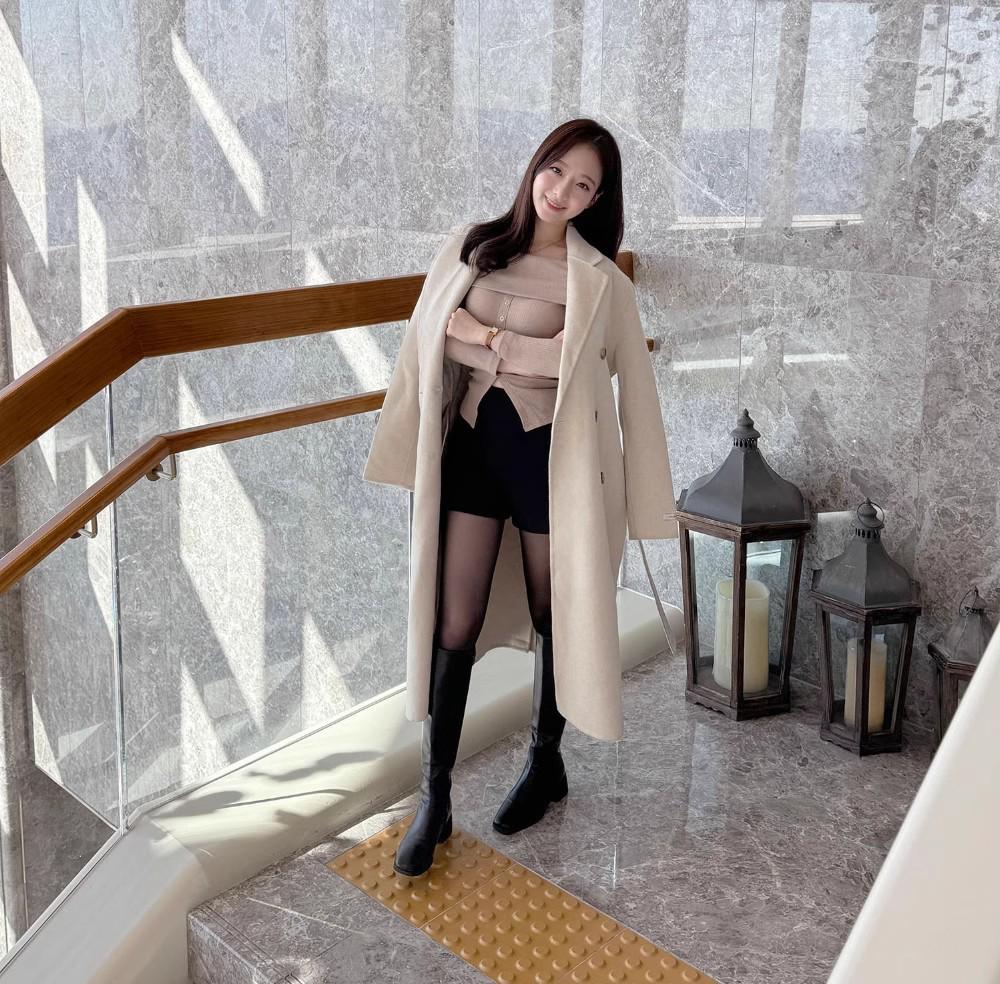 Women's Slimming Woolen High-Waist Gray Shorts - Korean Style Winter 2024 Hip-Wrapping Booty Base Layer