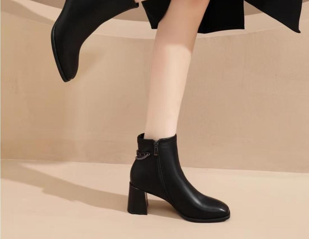 2025 Women's French Autumn/Winter Square Toe Chunky Heel High Heel Boots - Fashionable and Versatile British Style