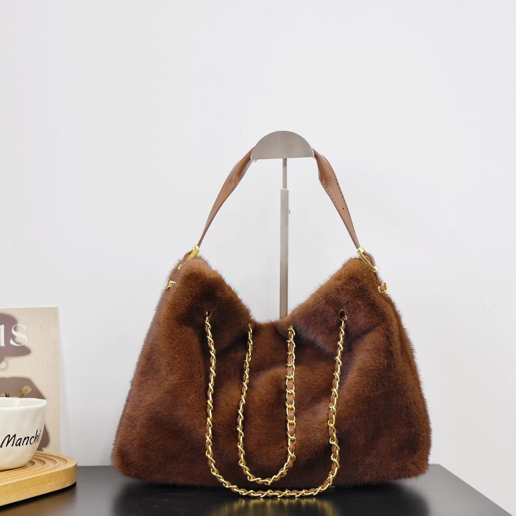 Elegant Faux Fur Shoulder Bags for Women Large Capacity Ladies Soft Plush Chain Handbags Fluffy Solid Color Underarm Bags Winter