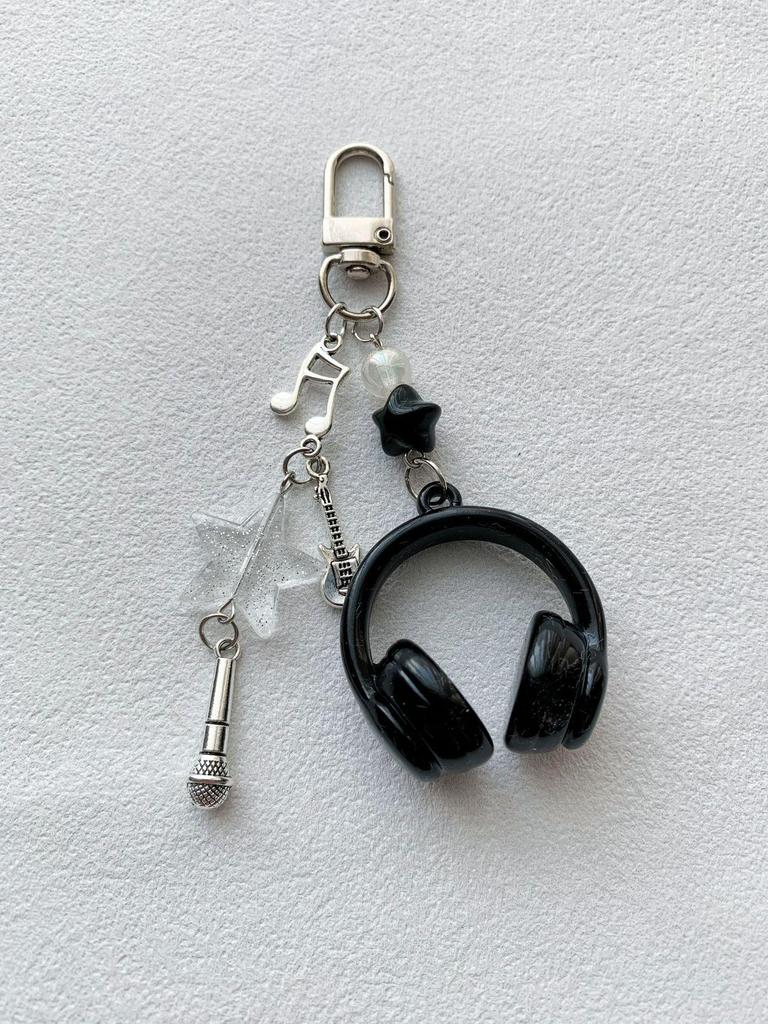 Colorful Earphone Pendant Keychain: Cool and Sweet Bag Charm, Perfect Bestie Gift