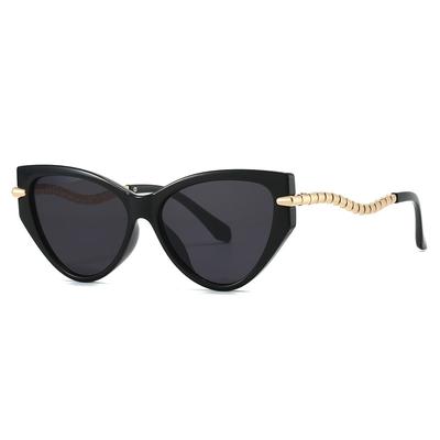 Fashion Ladies Cat Eye Sunglasses Black Vintage Gradient Metal UV400 Trendy Shades For Women Designer Brand