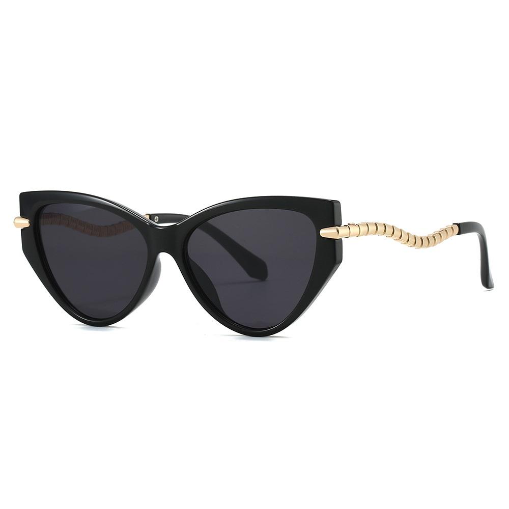 Fashion Ladies Cat Eye Sunglasses Black Vintage Gradient Metal UV400 Trendy Shades For Women Designer Brand