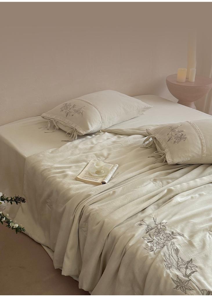 Premium 60 Thread Lanjing Tencel Embroidered Summer Cool Quilt Set - Floating Light
