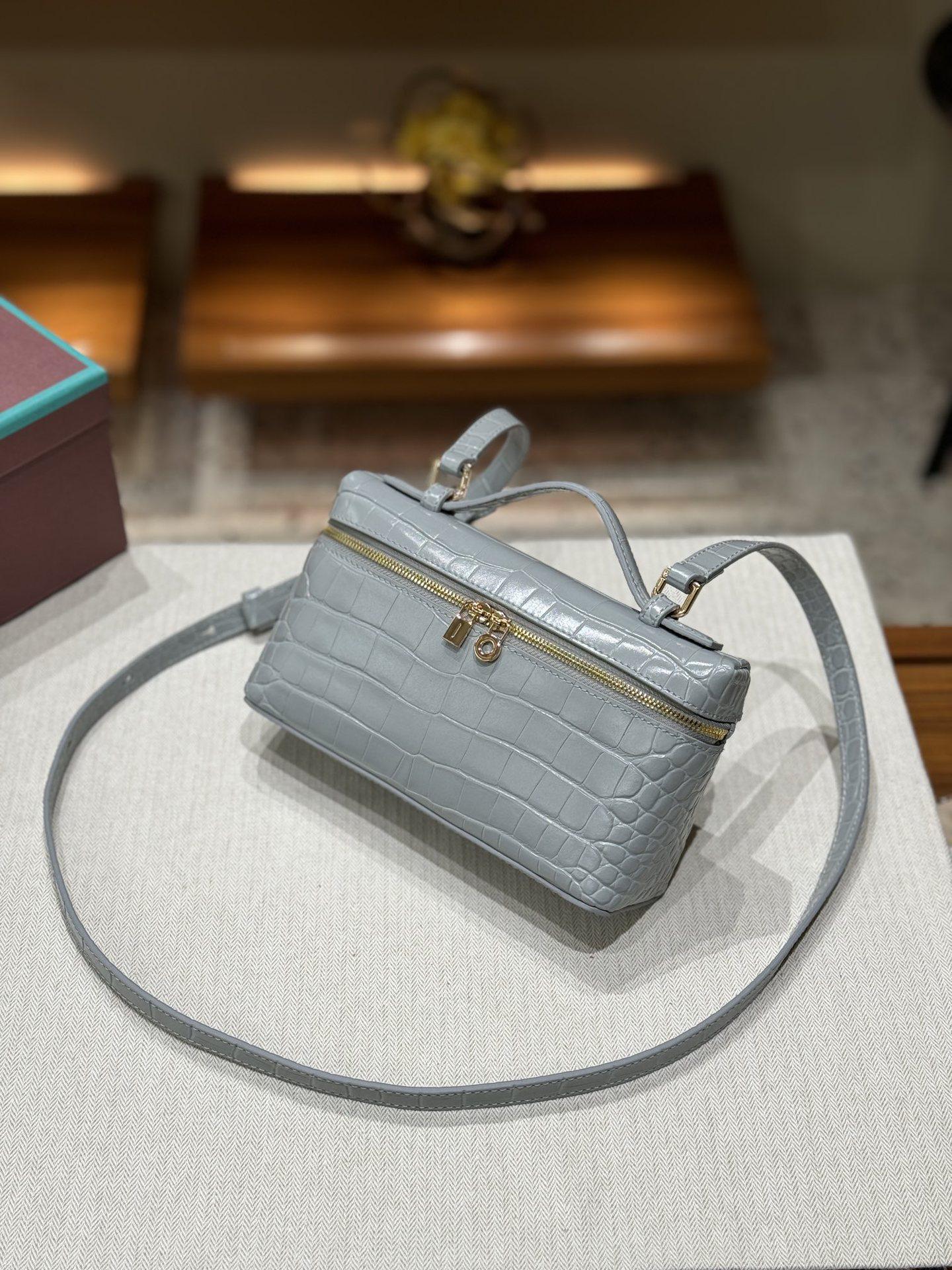 

Роскошная сумка через плечо из кожи крокодила и страуса 20x11x7 cm