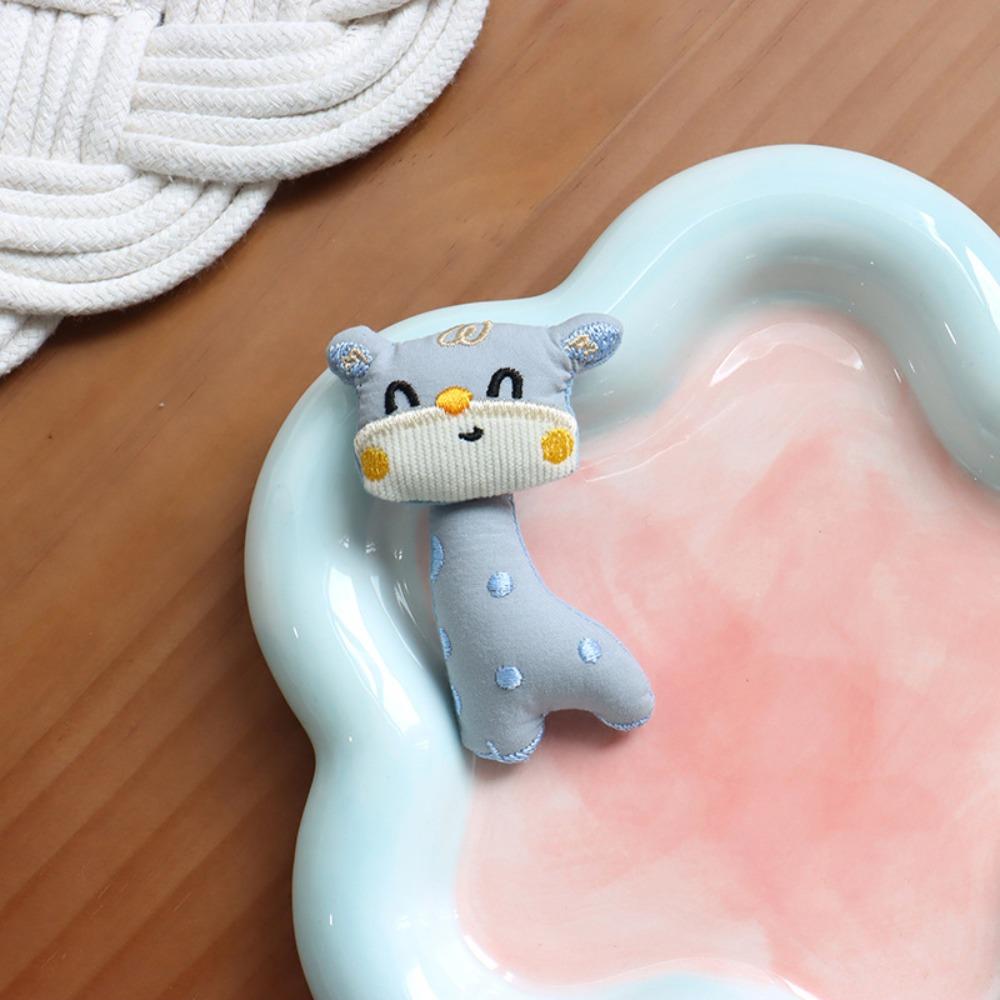 

Mini Lapel Pin DIY Clothing Decoration Pin Cute Stuffed Giraffe Brooch Bag Accessories синий