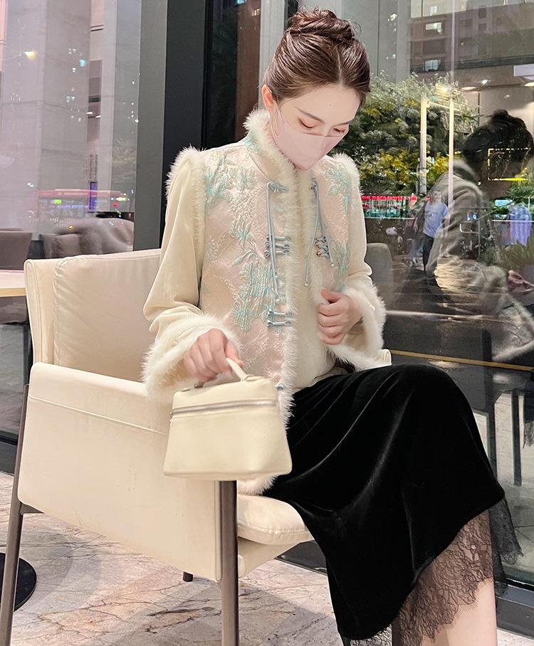 Women's Winter Retro Chinese-Style Plush Buttoned Vest