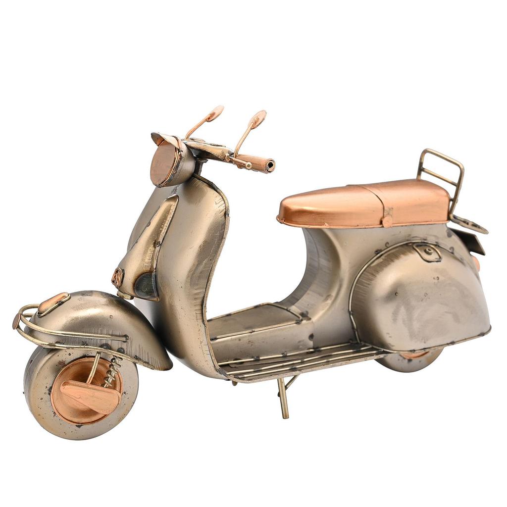 Harvey Makin Ornament - Scooter