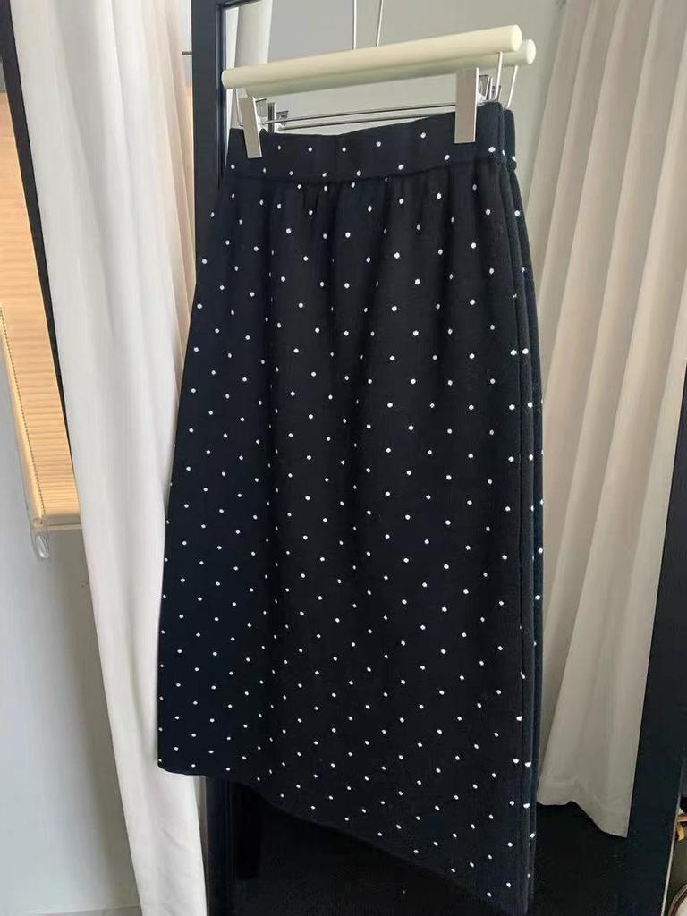 2025 Autumn/Winter Women's Korean Polka Dot Knit Midi Skirt with Elastic Waist