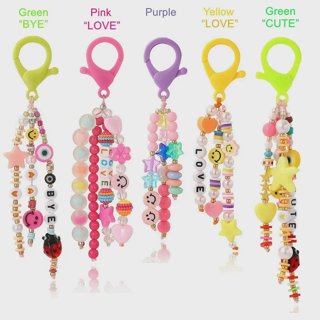 Smiley Face LOVE Letter Keychain Pendant - Cute Gift for Couples or Girlfriends, Perfect for School Bag Accessories