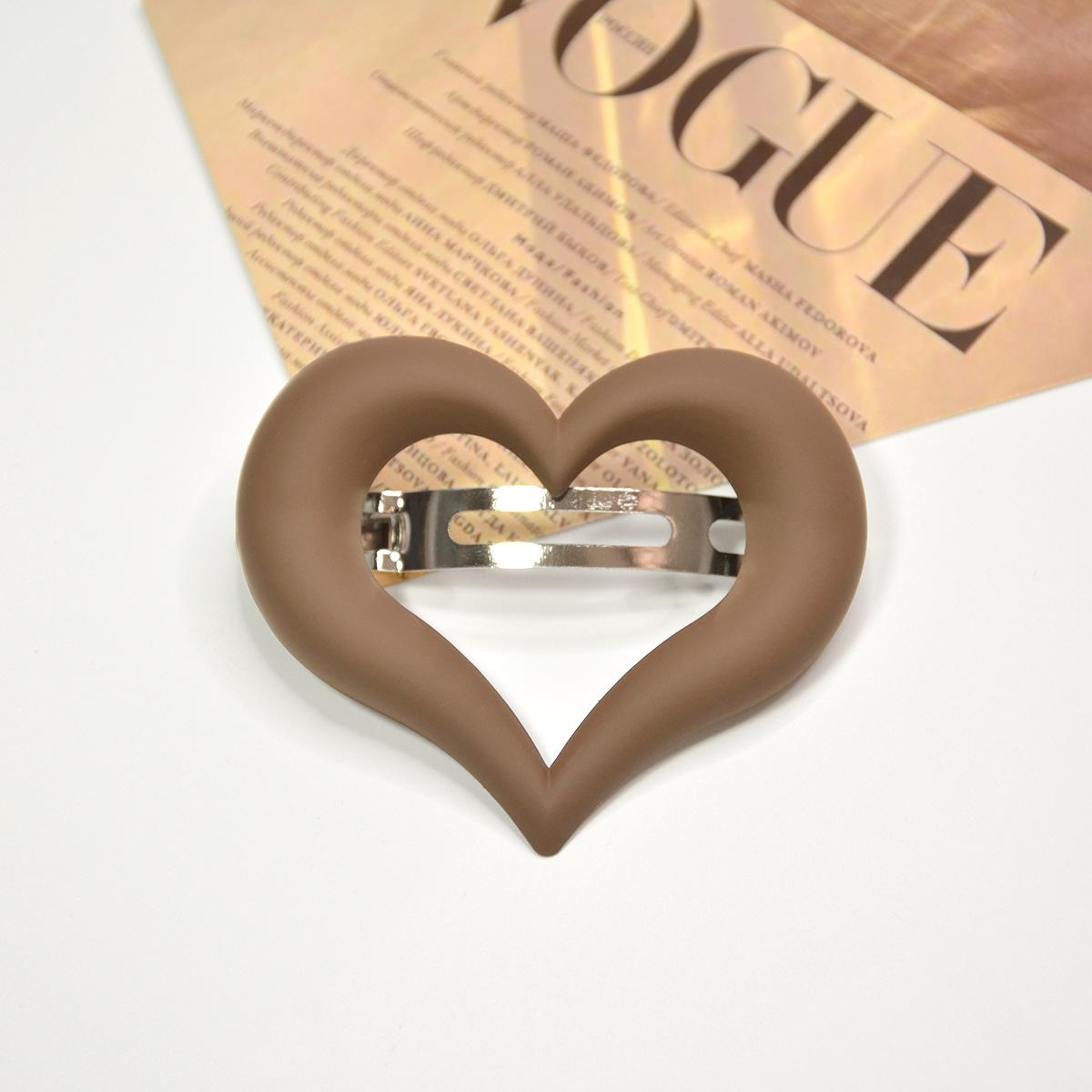 

Large Heart Shaped Hair Clip for Girls Women s Medium Curved Spring Clip Hollowed out Peach Design Hair Accessory