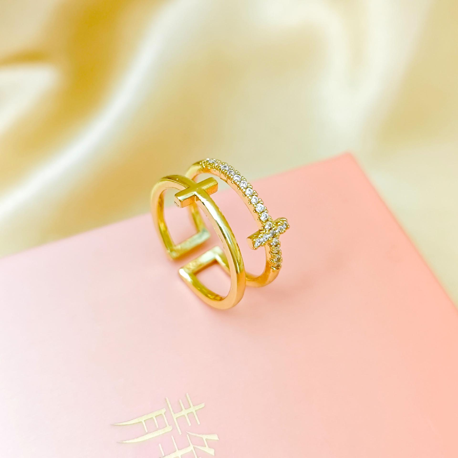 Elegant Rhinestone Cross Ring for Women - Trendy High-End Design