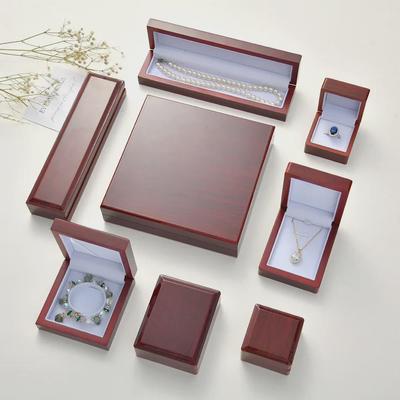 Premium Bemalte Holzschmuck-Geschenkbox: Ring-, Armband-, Kettenhalter