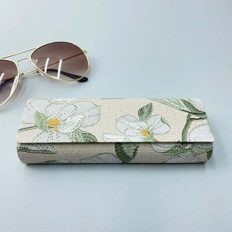 Glasses Case Magnetic Suction Eyewear Storage Sunglasses Box Chinese  Women's Glasses Case For Fashion Accessory Travel
