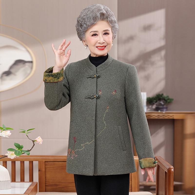 

Spring Woolen Coat with Frog Buttons for Middle-Aged and Elderly Women L, 85-109 lbs зелёный