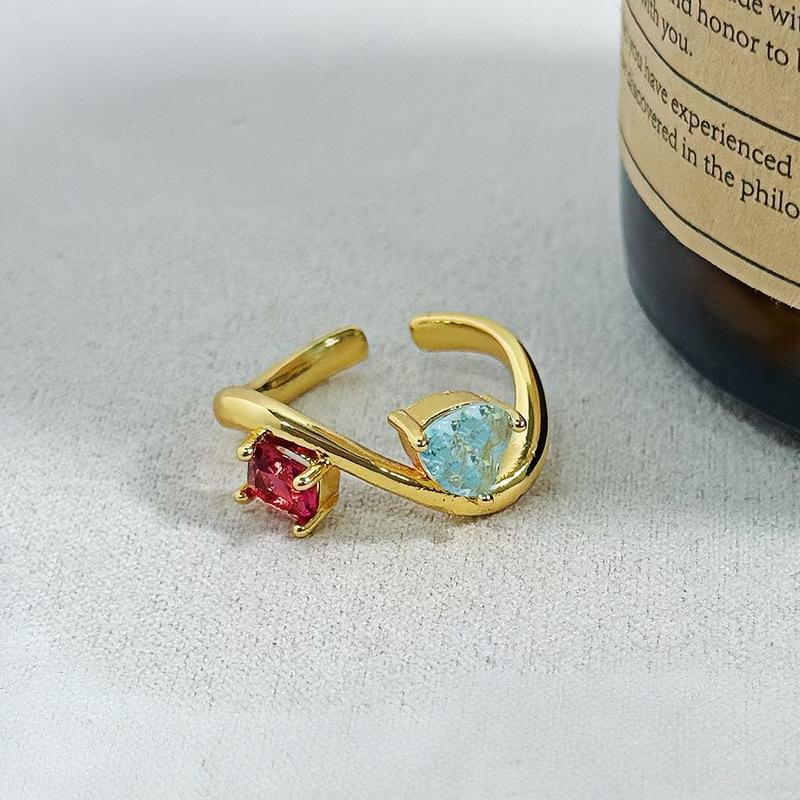 Mittelalterlicher Vintage Hepburn Wind Farbe Schatz Schmetterling Super Flash Zirkon Persönlichkeit Öffnungsring Damenmode Schmuck