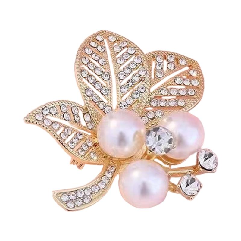 

Stylish Floral Accent Brooch With Shining Pearls Sparkling Rhinestones Allergy Resistant Alloy For Parties 1