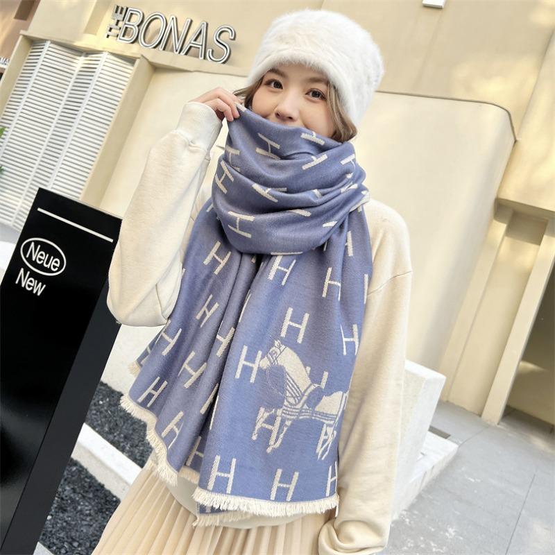 New imitation cashmere scarf women's high-end sense letter carriage short beard fringed scarf light luxury thickened warm shawl