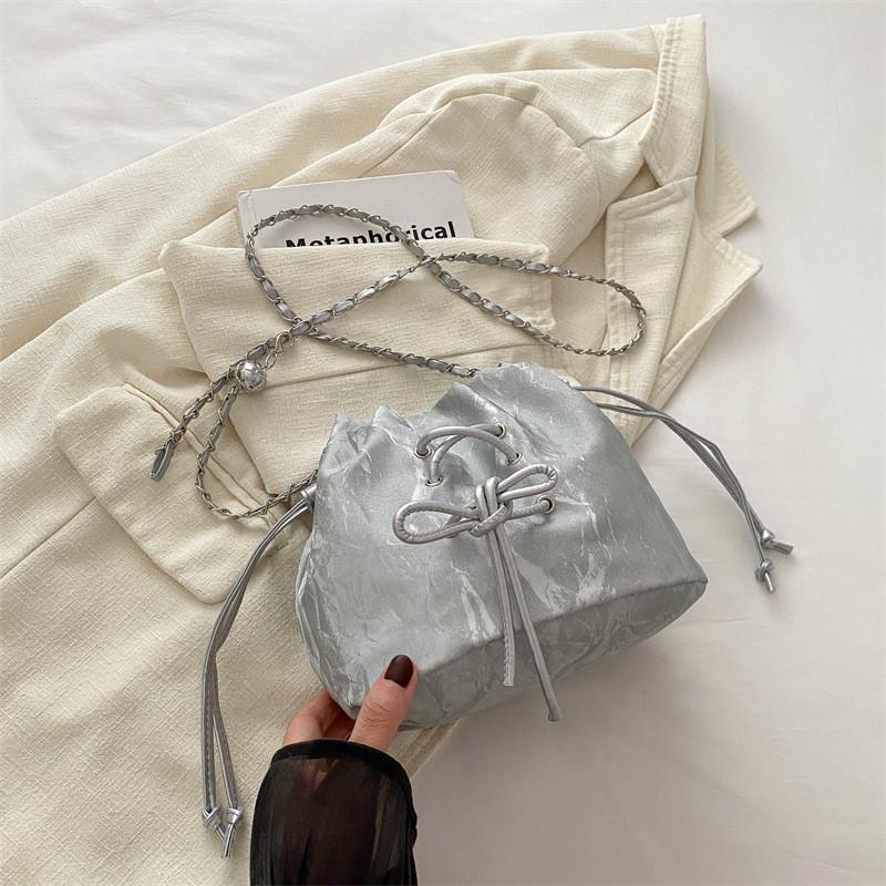 Chic And Fashionable Small Bucket Bag For Women In Black White Pink And Silver серебряный