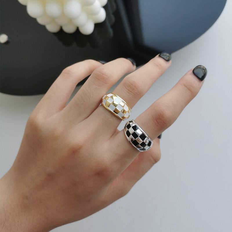Lily There Women's Black/White Niche Design And Checkerboard Plaid Ring Blogger Same Retro Index Finger Ring Simple Metal Ring