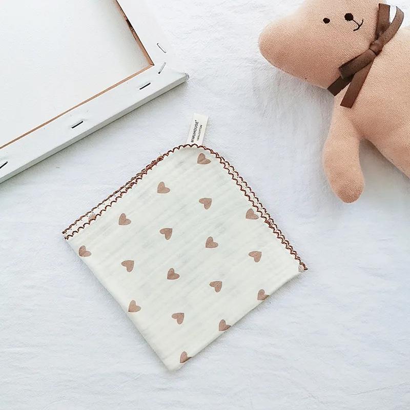Baumwoll-Baby-Gesichtshandtuch Neugeborene Babyartikel 4-lagiges Musselin-Babylätzchen Taschentuch Weiches Speicheltuch Dreieckiges Füttern Spucktücher