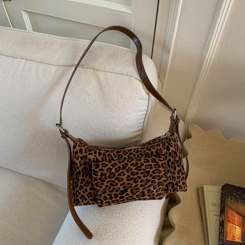 Autumn and winter retro underarm bag women's 2025 new suede fleece small square bag simple one-shoulder crossbody bag drop shipping