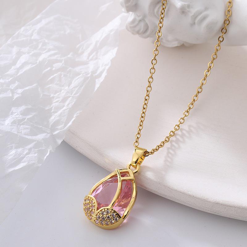 Fashionable Heart Titanium Steel Necklace: Women's Clavicle Chain, Hip Hop Style, Niche Design.