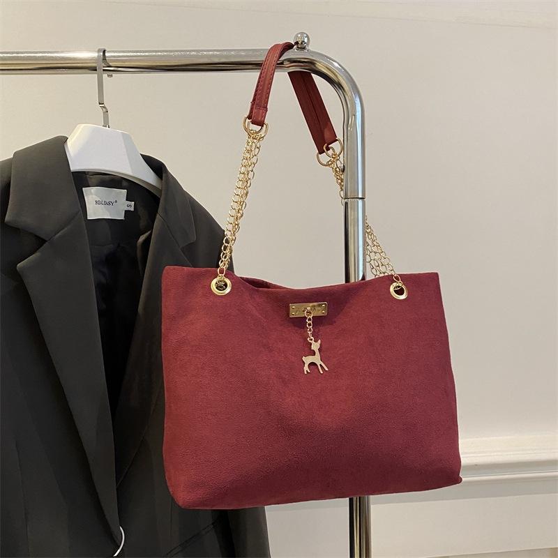 

Retro commuter texture chain shoulder bag women s winter new underarm bag tote bag women червоний