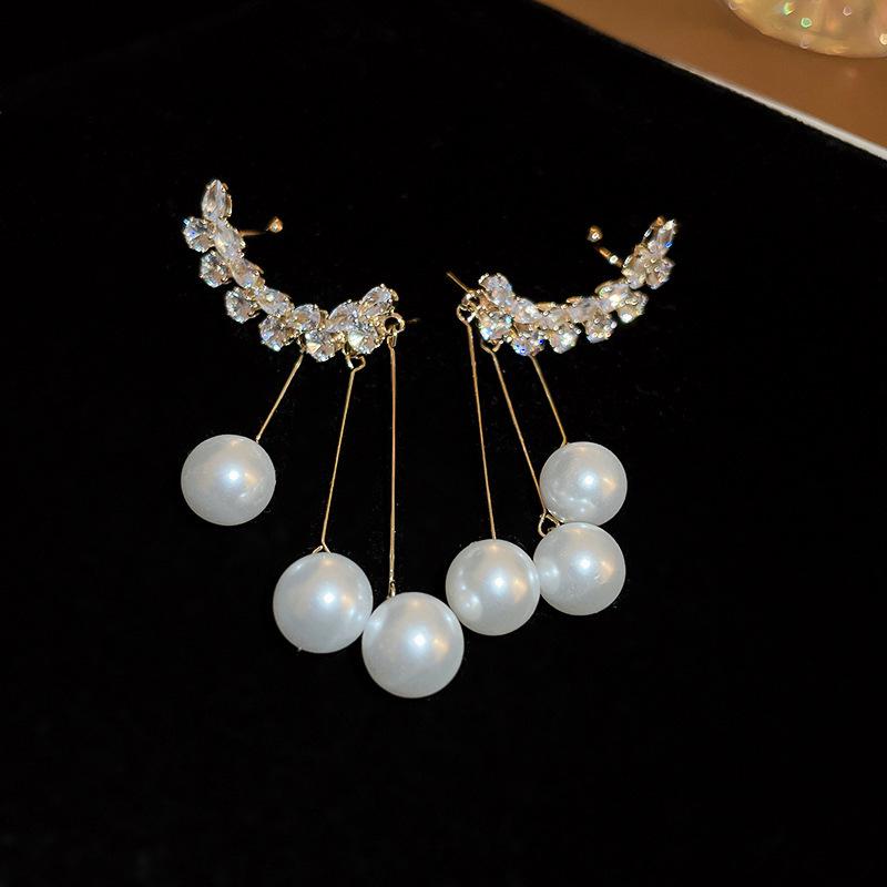 Cercei Stud Argintiu Retro Francez în Formă de C cu Diamante și Perle - Design Elegant și Unic de Lux Lejer