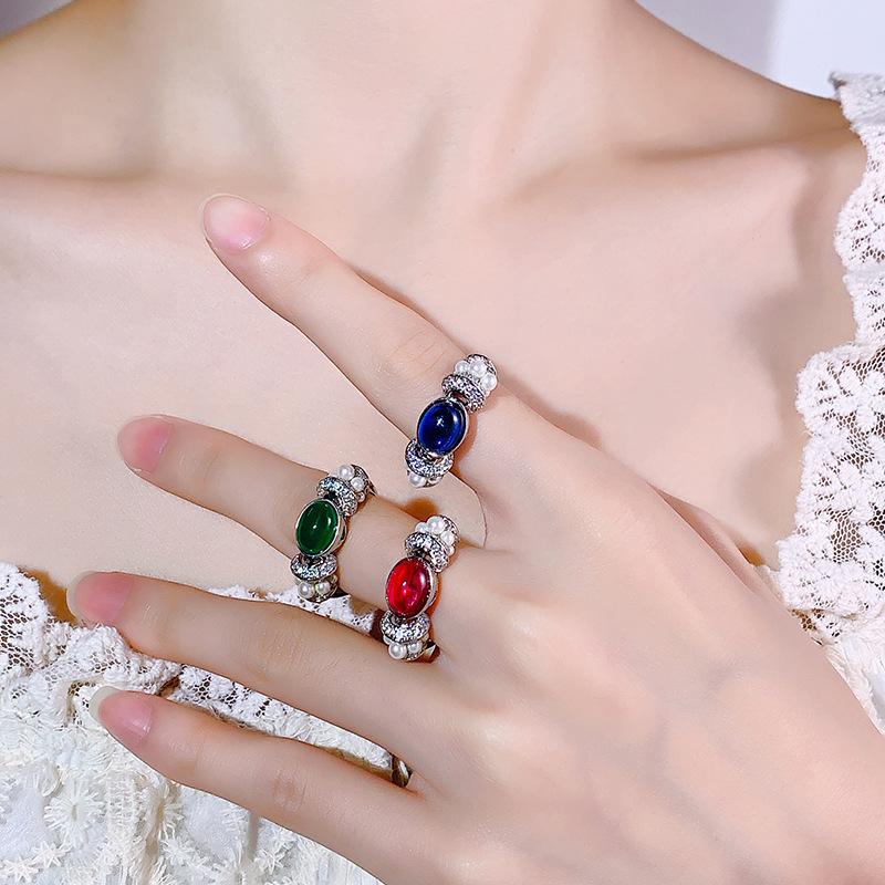 Autumn and winter jewelry rings, colored treasures, red zircon pearls, design sense, fashion commuting versatile light luxury women's jewelry
