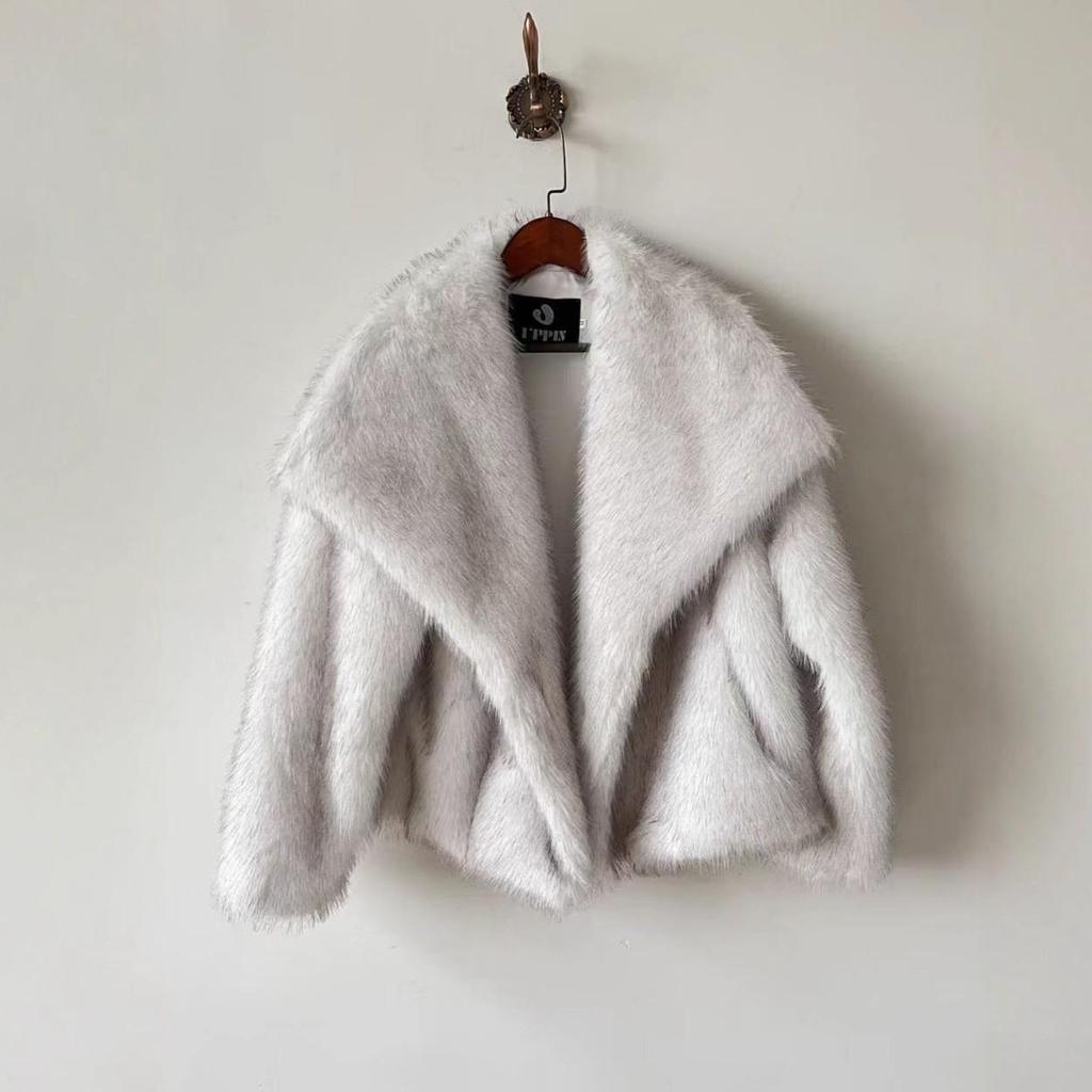 Women's Fluffy Tipped Fox Faux Fur Coat - New Fashion for Autumn/Winter