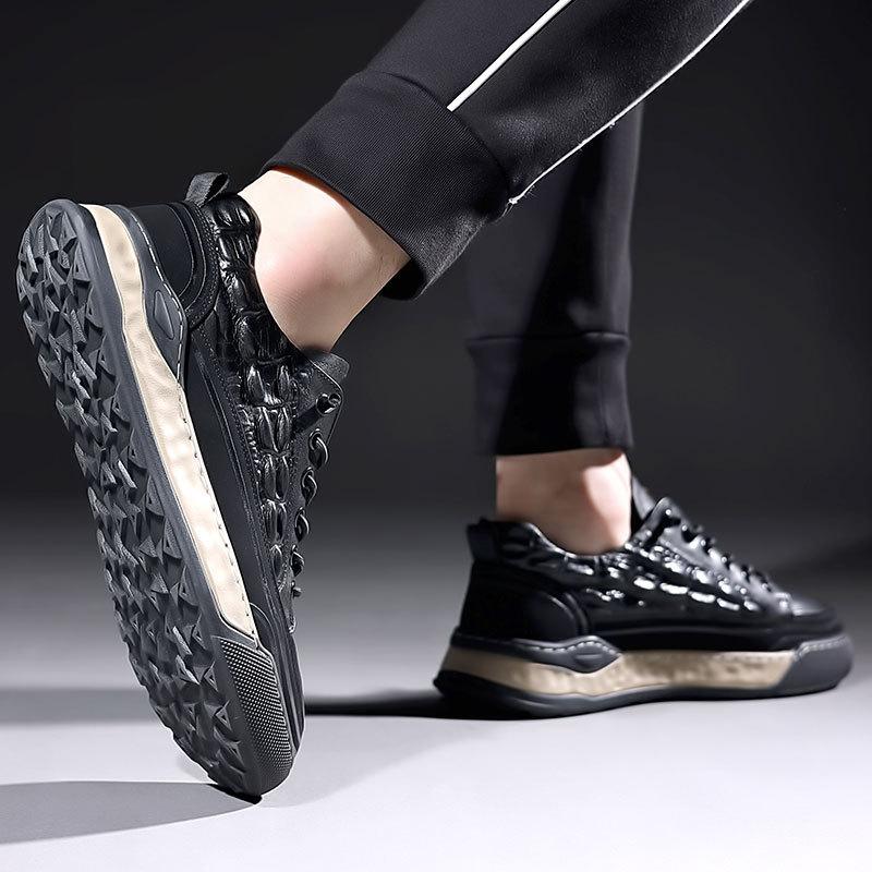 Autumn men's shoes 2025 new fashion leather board shoes men's breathable versatile crocodile pattern casual shoes street trend