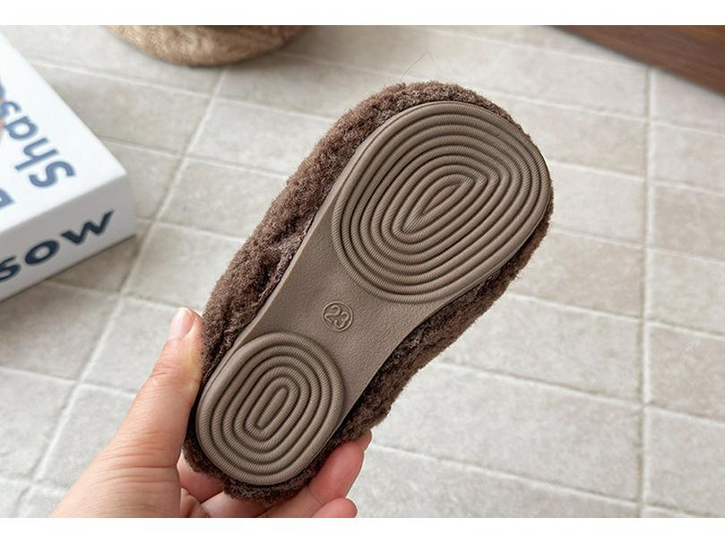 Girls' Plus Velvet Cotton Shoes - Winter 2025 Fur Ball Loafers with Soft Sole for Babies and Children