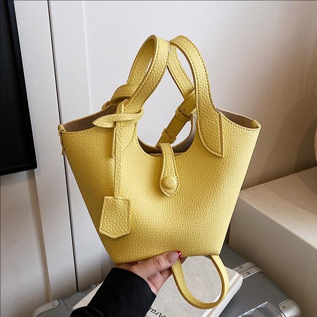 Large-capacity Hand-carried Bucket Bag Women's New Casual and Fashionable Work Commuter Shoulder Messenger Bag