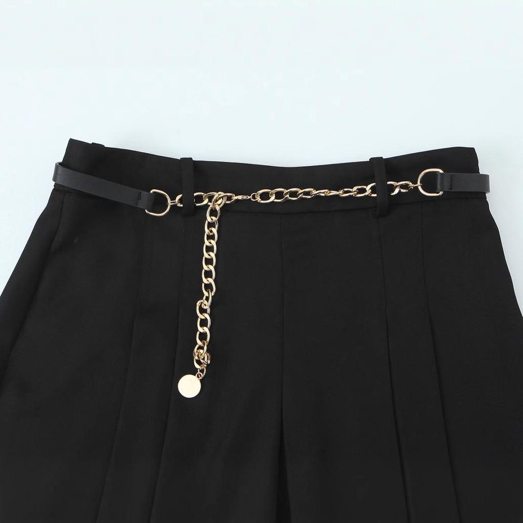 2025 Spring Women's European & American Style Fashion Long Casual Shorts with Chain Belt