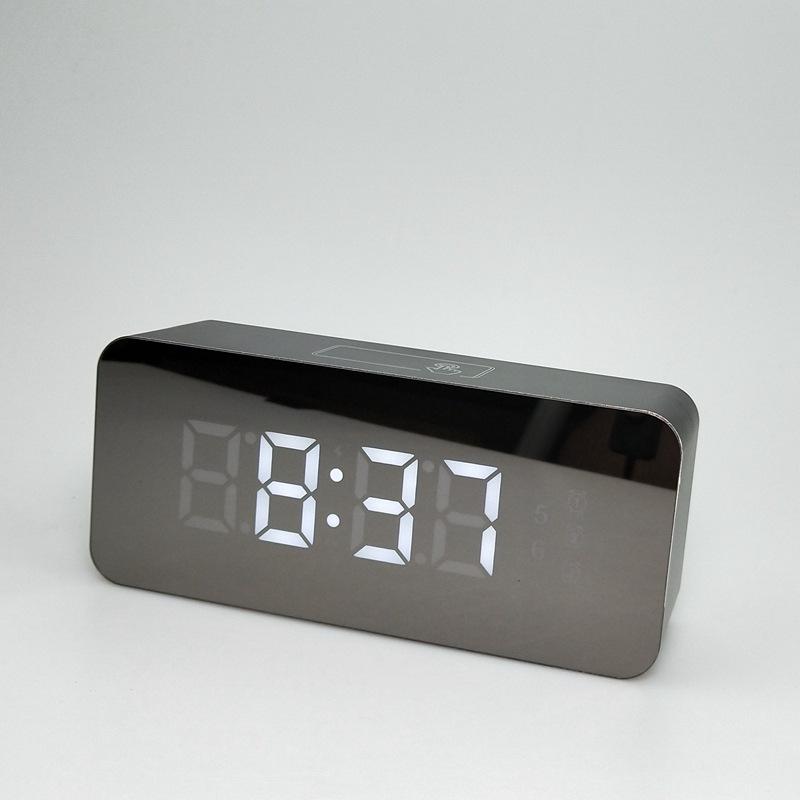 HD Mirror Alarm Clock Multifunctional Mirror Digital Alarm Clock Silent Mirror Clock Makeup Mirror