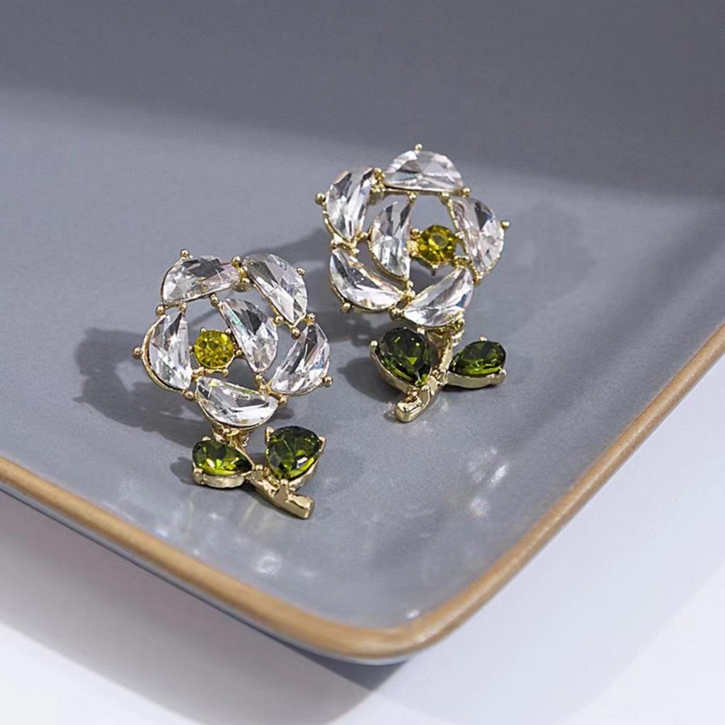 Sweet Diamond-Studded Flower Stud Earrings - Hepburn Style, Minimalist Luxury Jewelry