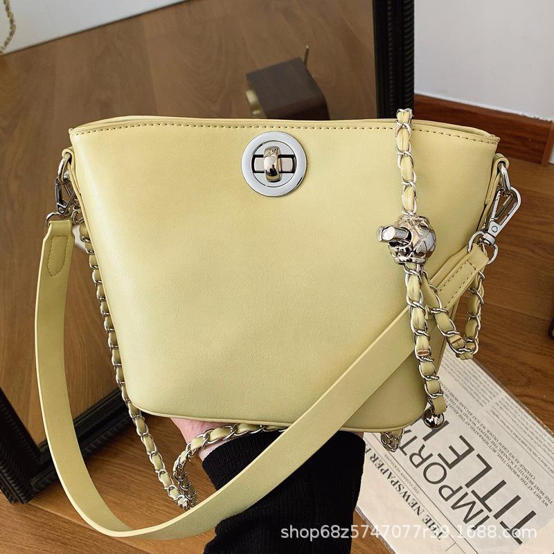 Fashion chain small bag women's 2025 new bucket mother bag high-end texture versatile commuter shoulder messenger bag