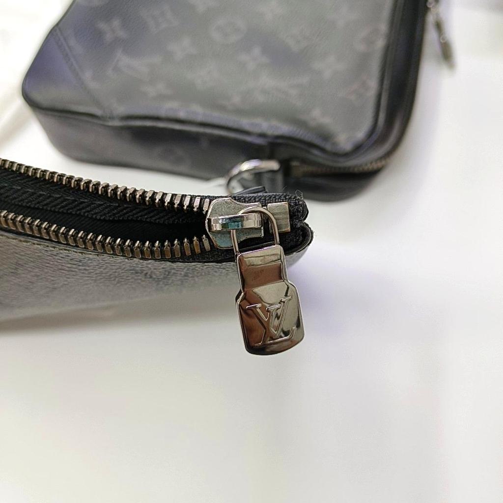 [Pre-Owned] Louis Vuitton Trio Messenger 'Monogram Eclipse Reverse Canvas' - Very Good #19ENI0M