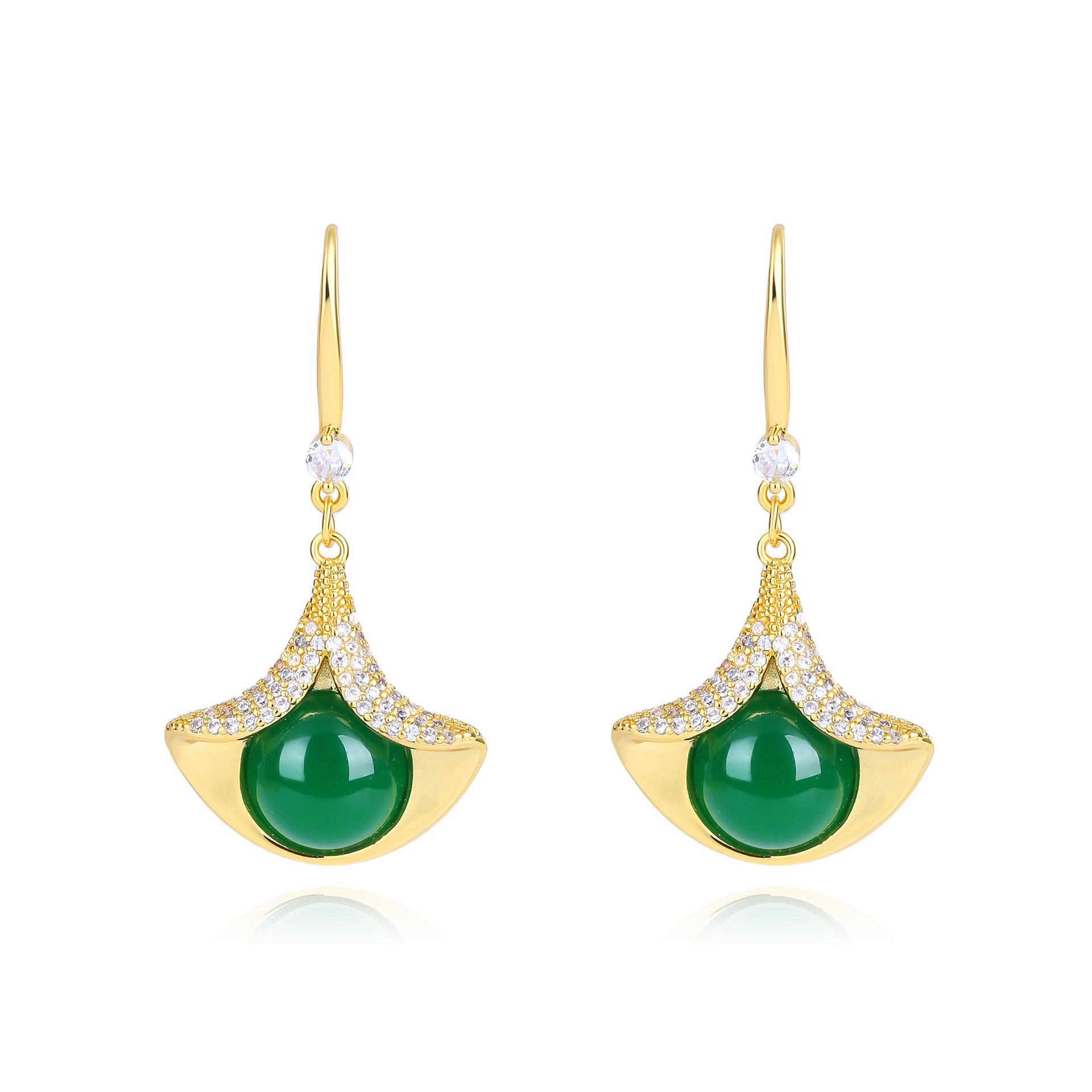 

Guochao Ancient Style Ginkgo Leaf Chalcedony Earrings: Retro Fashion Hanfu Qipao Accessory for Women
