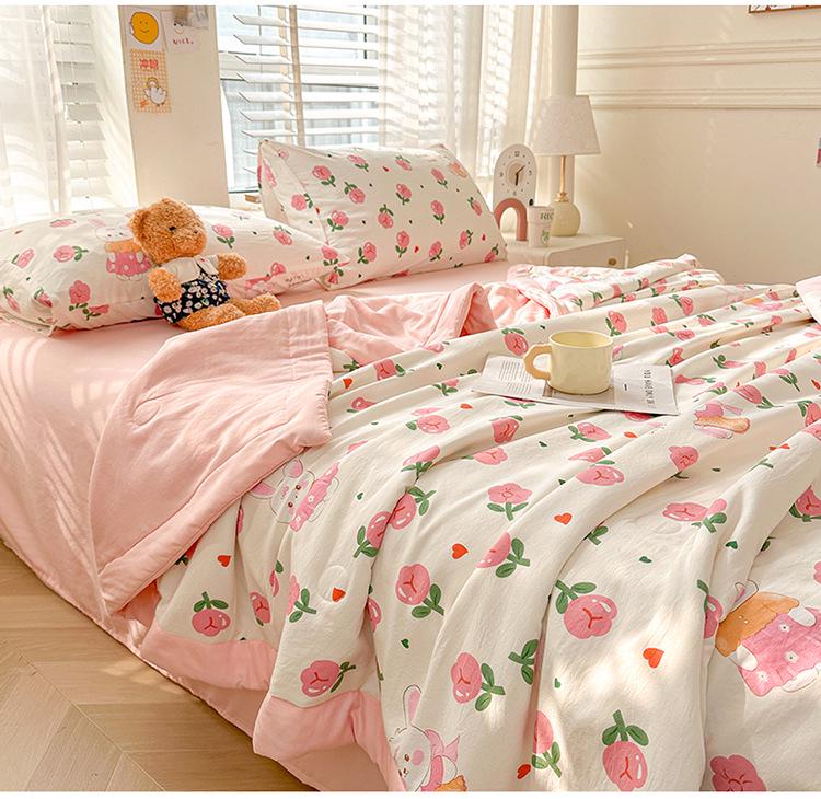 Washable Xinjiang Cotton Summer Quilt for Dormitory - Lightweight, Air Conditioning, Single Size