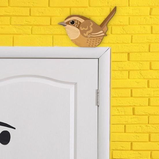 Wooden Bird Door Topper Lifelike Bird Door Corner Frame Sign for Home Wall Decor Housewarming Gift for Bird Lovers