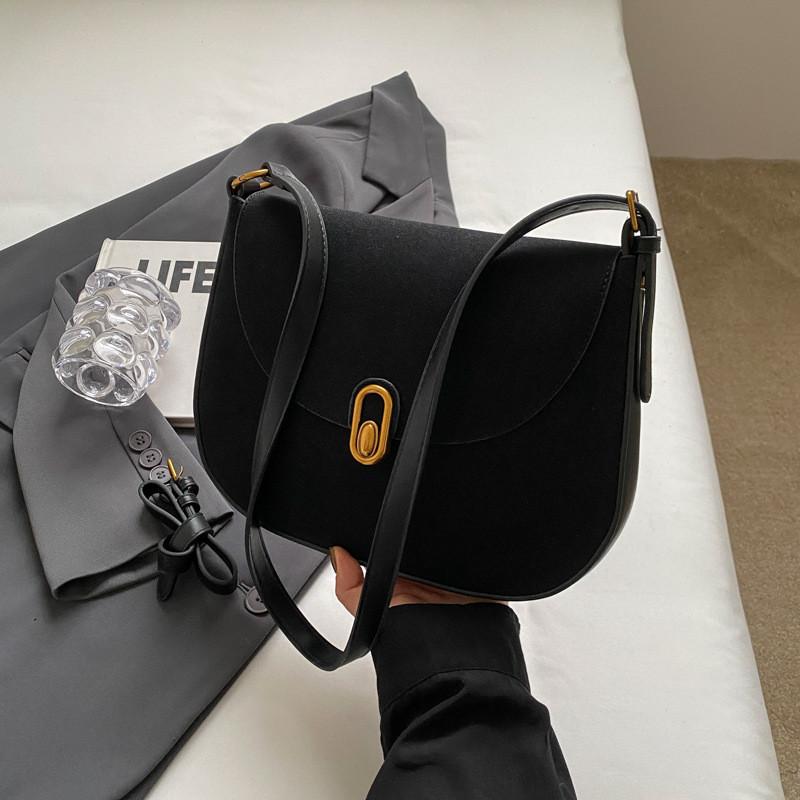 Chic Women s New Vintage Casual Small Square Bag 2023 Winter Korean Style High-quality Sling Bag чёрный