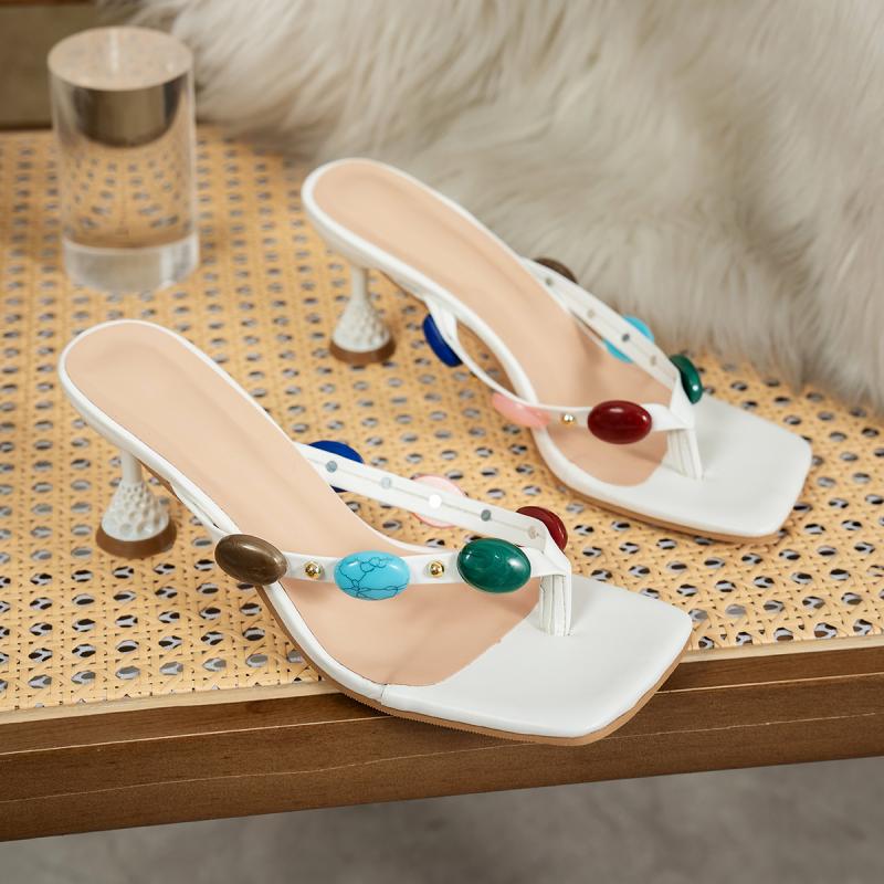 Fashion Bohemia Turquoise Stone Decoration Beach Sandals Women Summer White Square Toe High Heels Flip Flops Luxury Designer Slippers