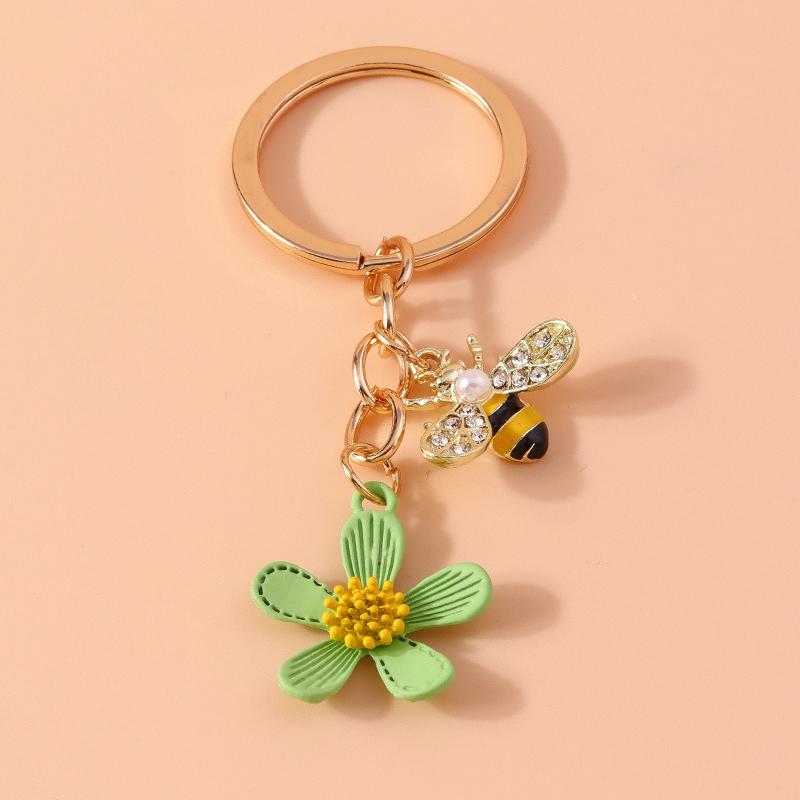 Cute Enamel Flower Bee Keychain Animal Key Rings Pendants for Women Girls Handbag Accessories DIY Jewelry Gifts