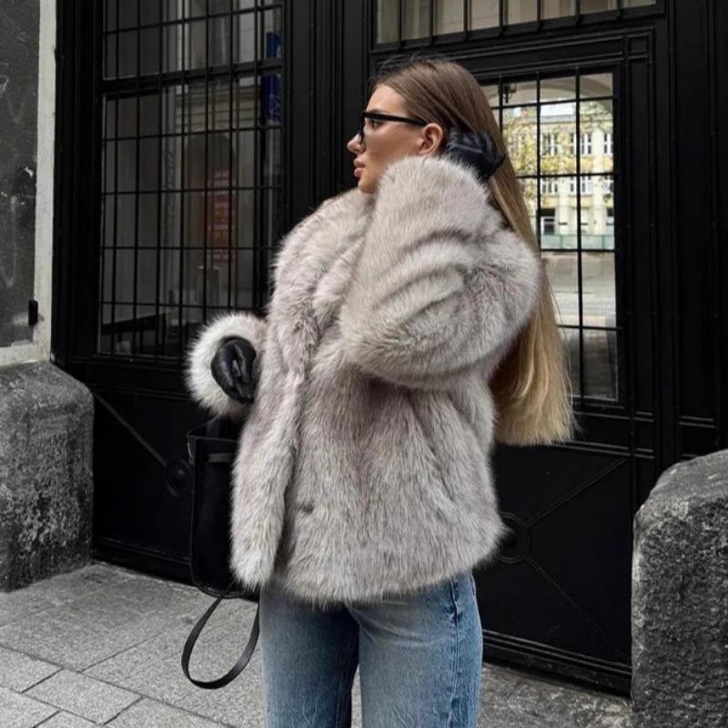 Autumn and winter new large size women's fur coat, toka, artificial wool short top